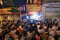 Hàng vạn người dân ngồi kín đường dự lễ Vu lan chùa Phúc Khánh
